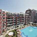 адмирал плаза ваканционни Апартамент