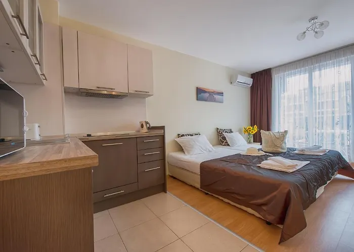 Admiral Plaza アパート *