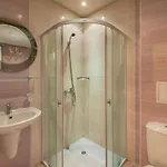 Admiral Plaza Apartment *