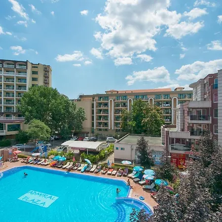 Admiral Plaza 아파트