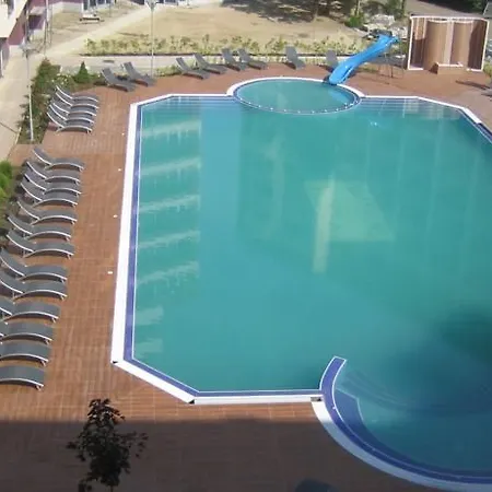 Admiral Plaza *