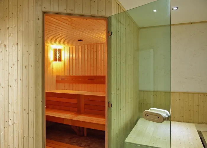 Admiral Plaza ساني بيتش